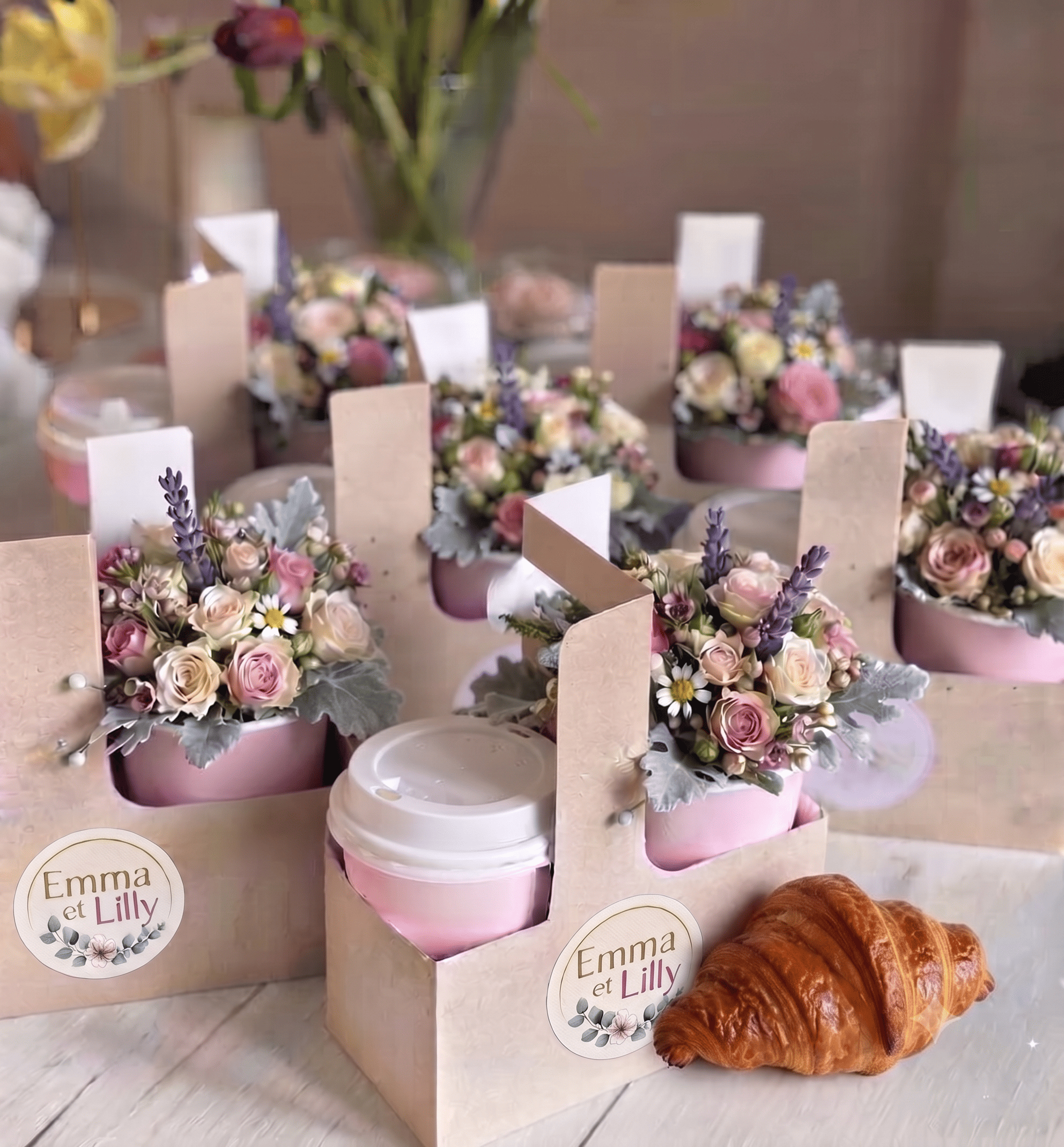Café, Croissant & Fleurs